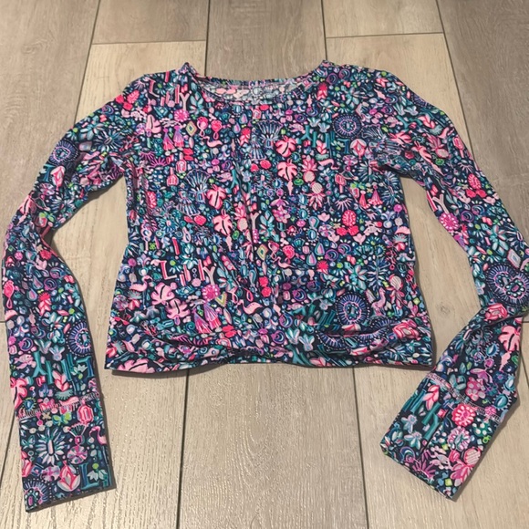 Lilly Pulitzer Tops - GUC Lilly Pulitzer Oden Top size XS
